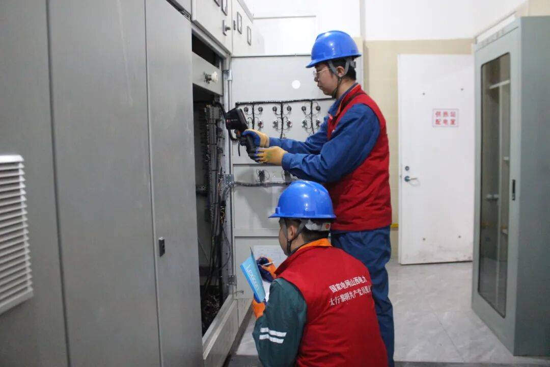 国网长治城区供电中心：寒潮特巡 守护电网